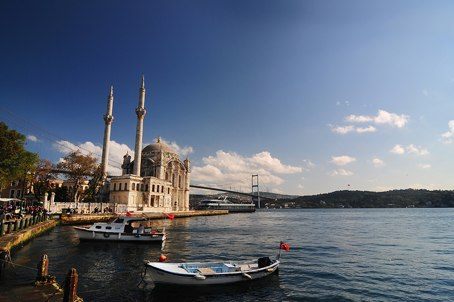 Ortakoiská mešita / Ortaköy Camii