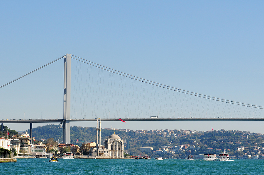 Ortakoiská mešita a Bosporský most / Ortaköy Camii